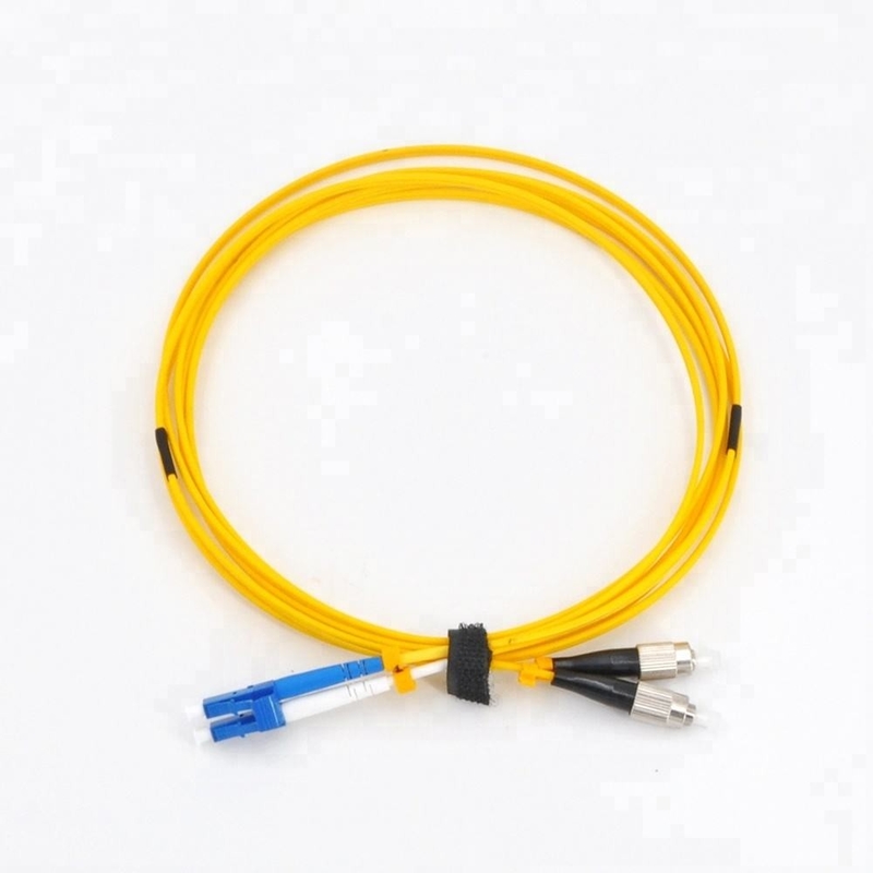 modo G652D a una cara del Sc Upc del cordón de remiendo de la fibra óptica de 3.0m m solo