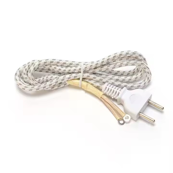Venta caliente 2 pin 220v 16a cable de cable trenzado de cable eléctrico LED lámpara E27 Dc de cobre Karachi cable de energía para el hierro en Pakistán