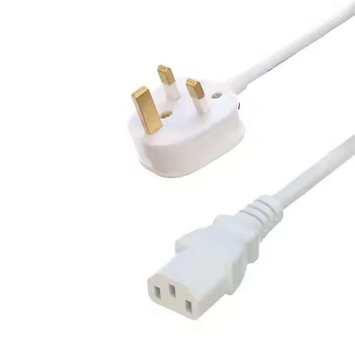 Aprobación BS del Reino Unido C13 C14 Cordón de alimentación 3 pines Bs Enchufe C13 Conector Ce7/7 Con 1,5m 2m H05vv-F Cable de alimentación de ordenador