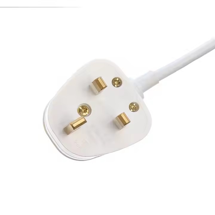 Aprobación BS del Reino Unido C13 C14 Cordón de alimentación 3 pines Bs Enchufe C13 Conector Ce7/7 Con 1,5m 2m H05vv-F Cable de alimentación de ordenador
