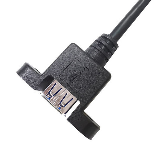 El cableado de la industria, el arnés USB 3.0 y el panel montado en una placa base personalizada