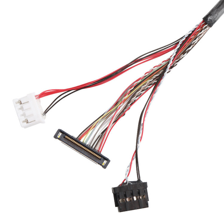 Los componentes de los cables de arnés de LVDS deben estar equipados con un cable de conexión de alta velocidad.